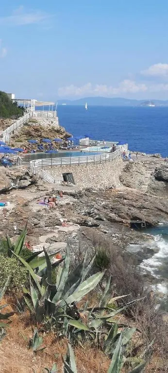 Quadrilocale Capo D'Arco - Goelba Apartment 0*,